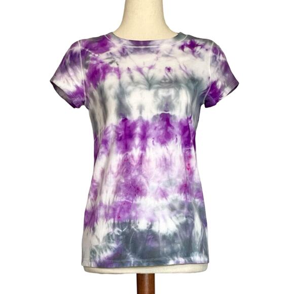 Blue Tie Dye Crop Top Women XS | Upcycled Y2K Fall Layering Tee - Picture 8 of 9